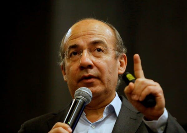 Felipe Calderón en conferencia