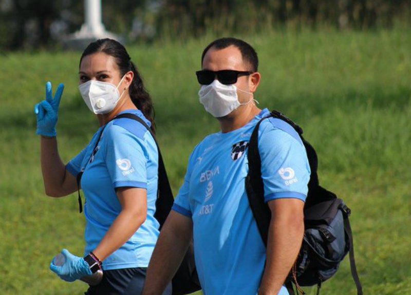 Staff de Rayadas con sus medidas santiarias