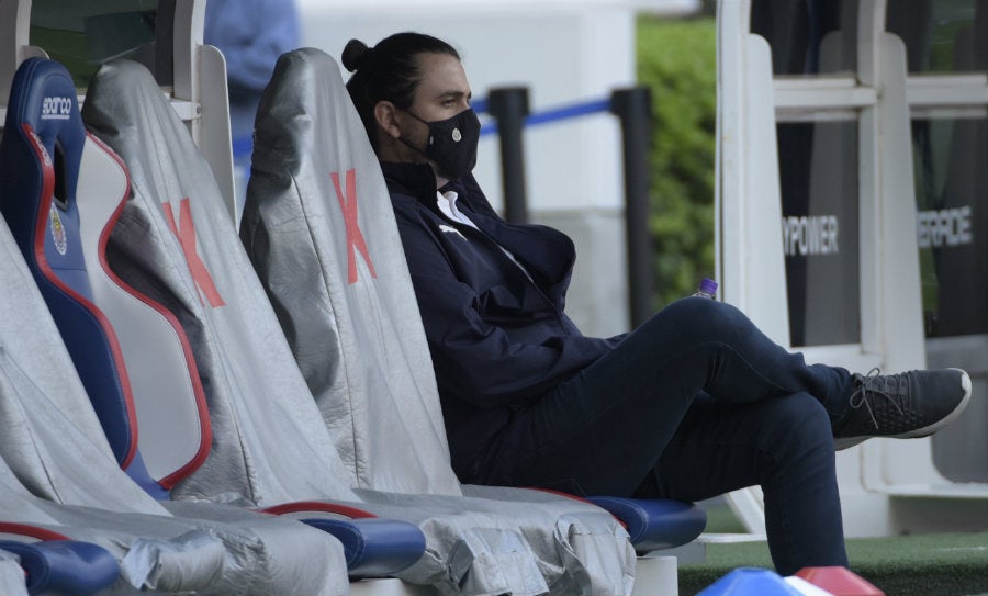 Amaury Vergara acompañó al equipo en el Estadio Akron