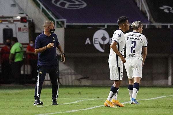 El estratega de los Pumas en el juego vs Mazatlán 