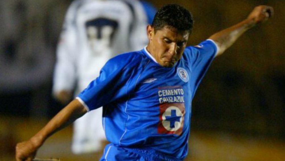 Norberto Ángeles en partido con Cruz Azul