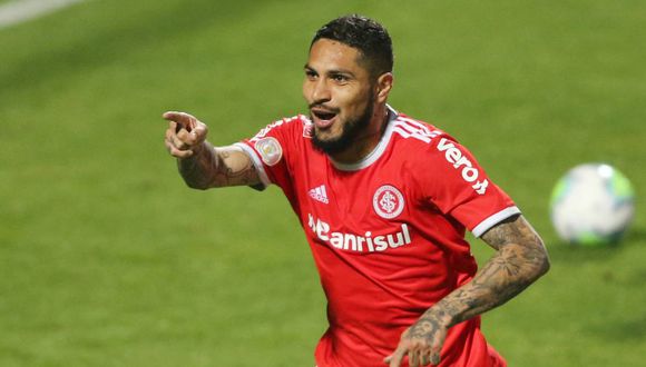  Paolo Guerrero en festejo de gol