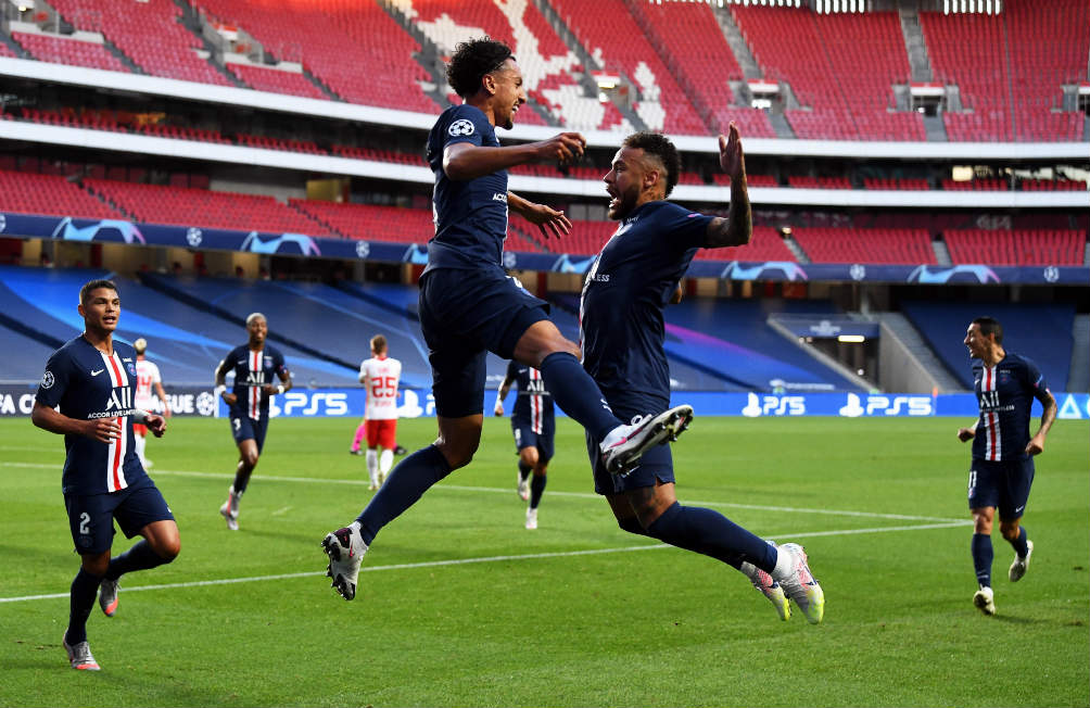 Marquinhos y Neymar celebrando una anotación