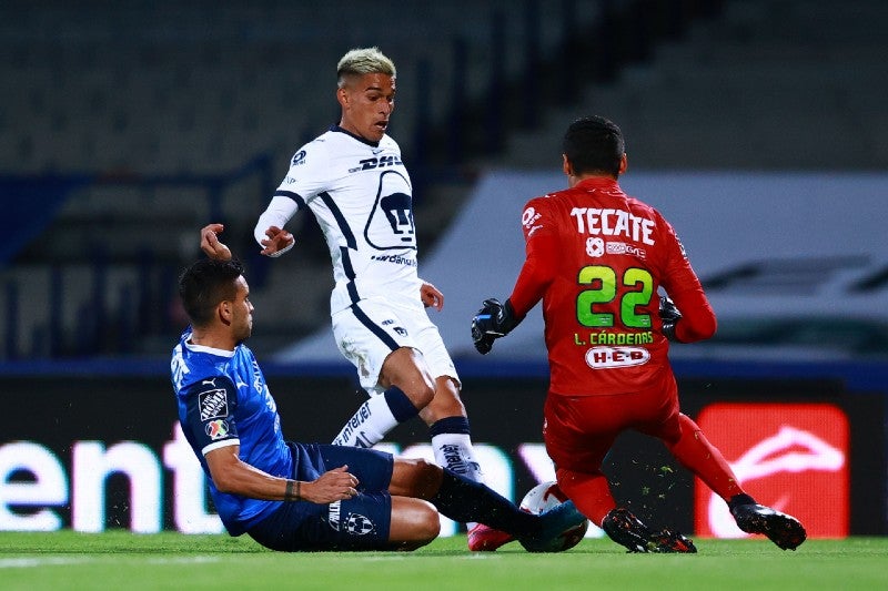 Álvarez en el juego ante Rayados en Ciudad Universitaria 