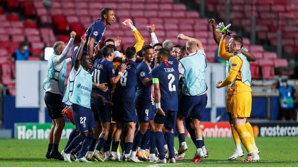 PSG en celebración de gol