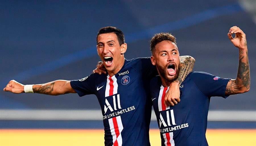 Di María y Neymar celebrando un gol