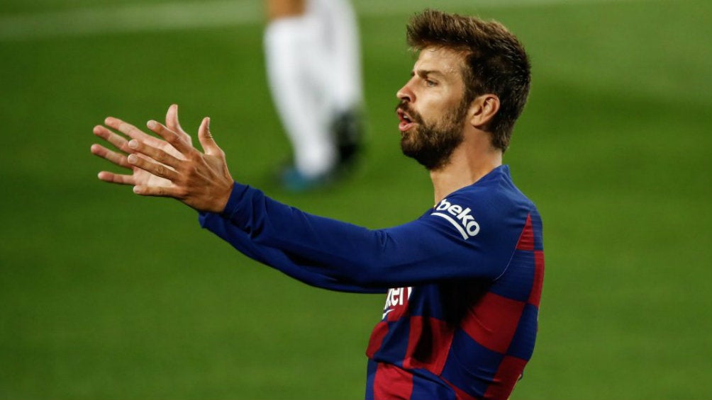 Barcelona: Fulham desmintió supuesto interés por Piqué