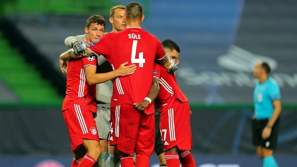 Jugadores del Bayern Munich celebran gol