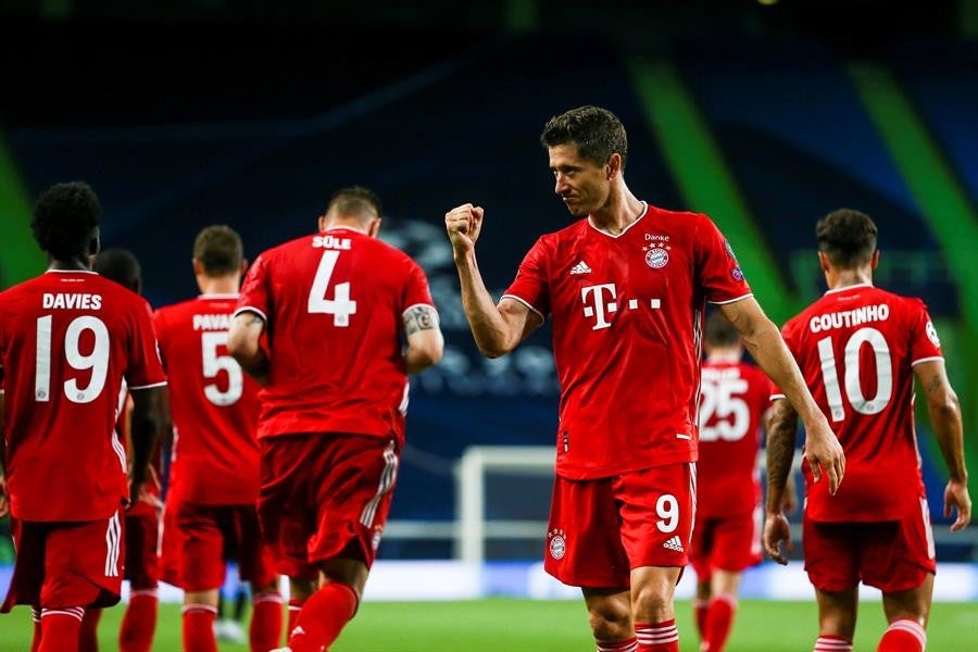 Lewandowski celebrando un gol