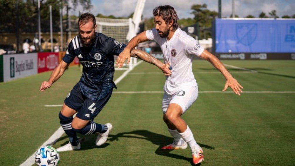 Rodolfo Pizarro durante un partido con Inter de Miami