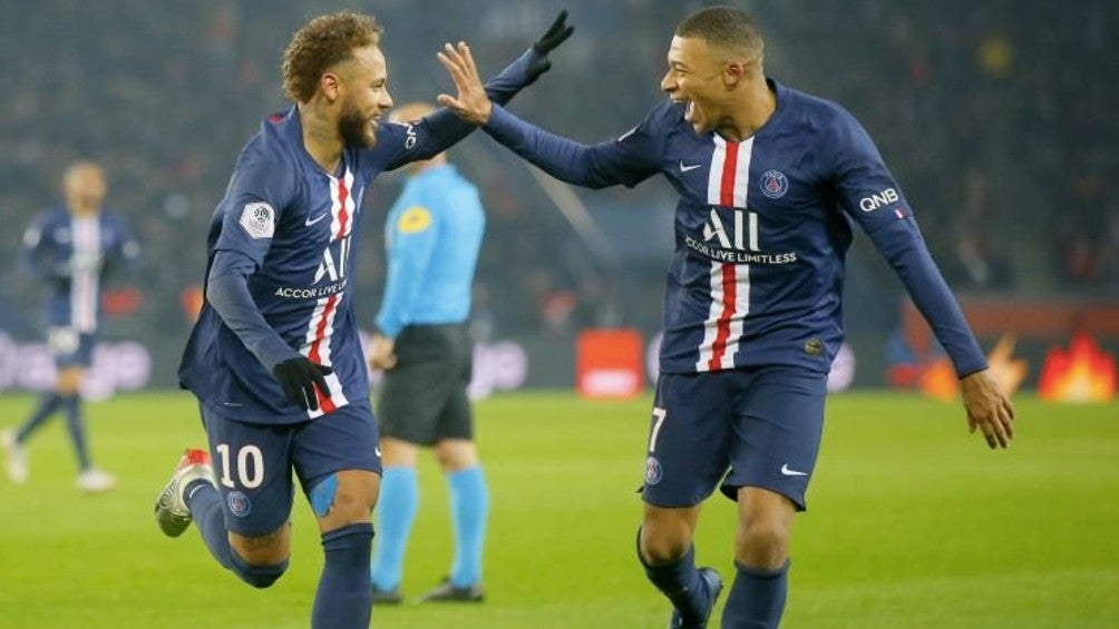 Neymar y Mbappé celebrando un gol 