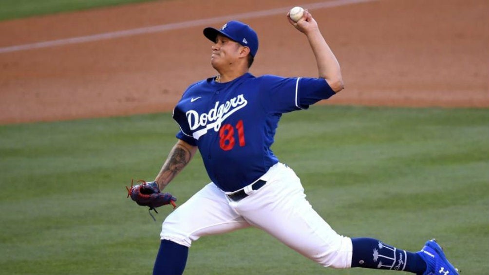 Victor González en partido con Dodgers