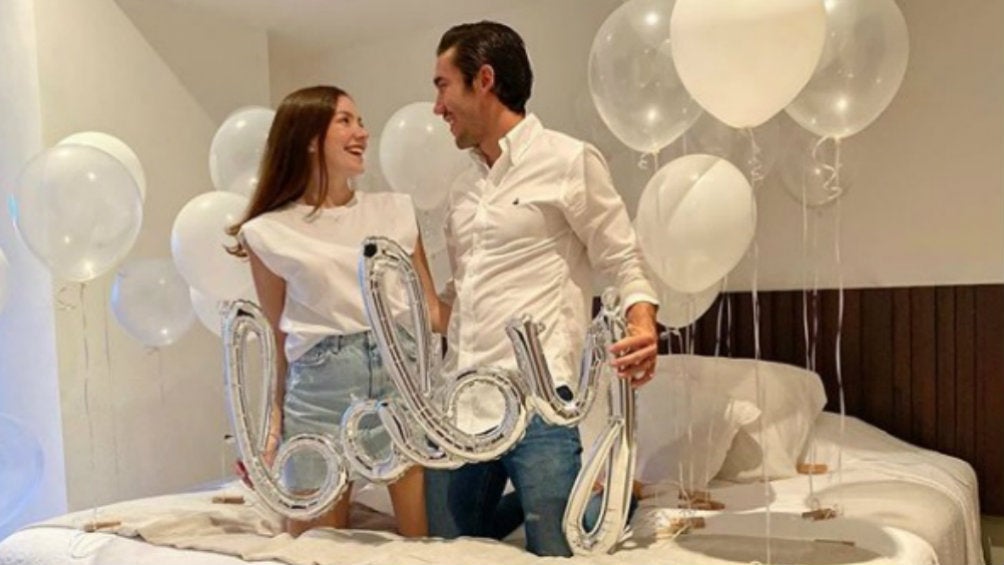 Vigón y su esposa festejando la llegada de su bebé