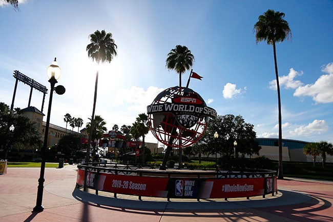 Entrada del ESPN Wide World of Sports, sede de los Playoffs de la NBA