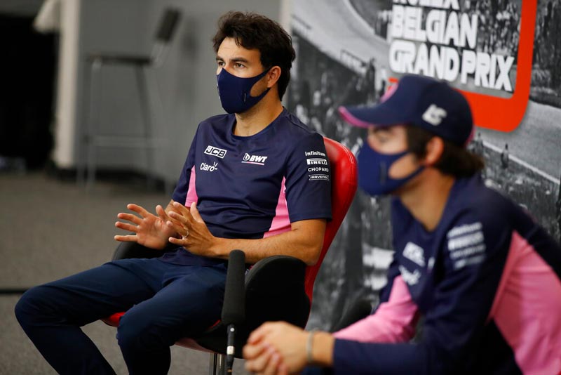 El piloto mexicano en conferencia de prensa