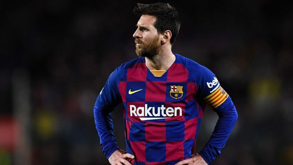 Lionel Messi durante un duelo con Barcelona 