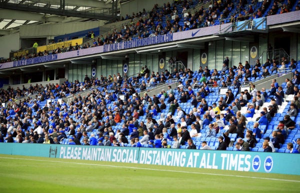 Afición en el Brighton vs Chelsea