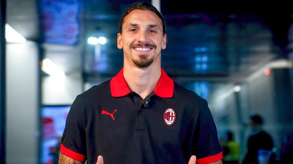 Ibrahimovic renovó un año con el AC Milan