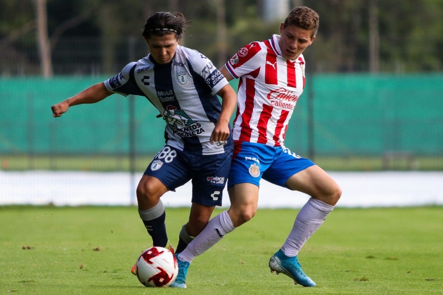 Alejandro Organista durante un partido con Chivas Sub 20