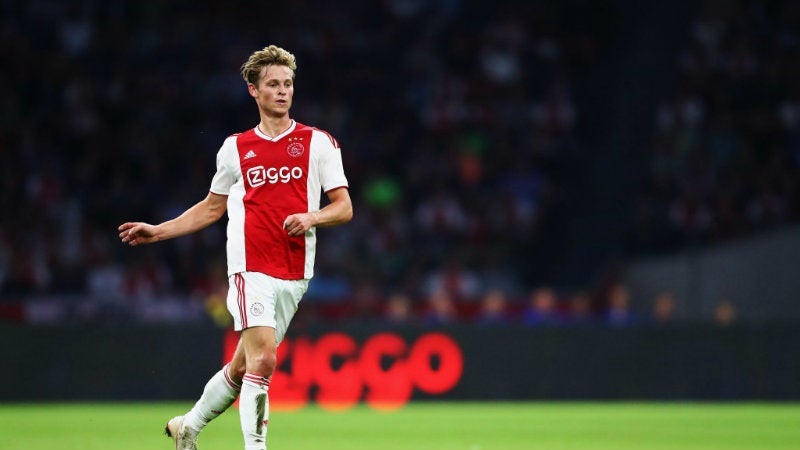 Frenkie de Jong en partido con Ajax