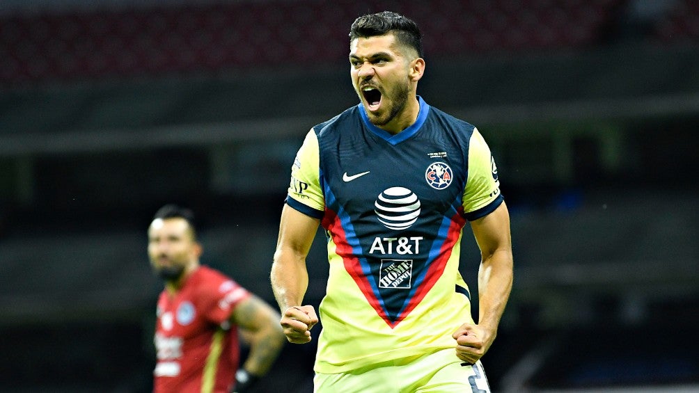 Henry Martín celebrando un gol con América