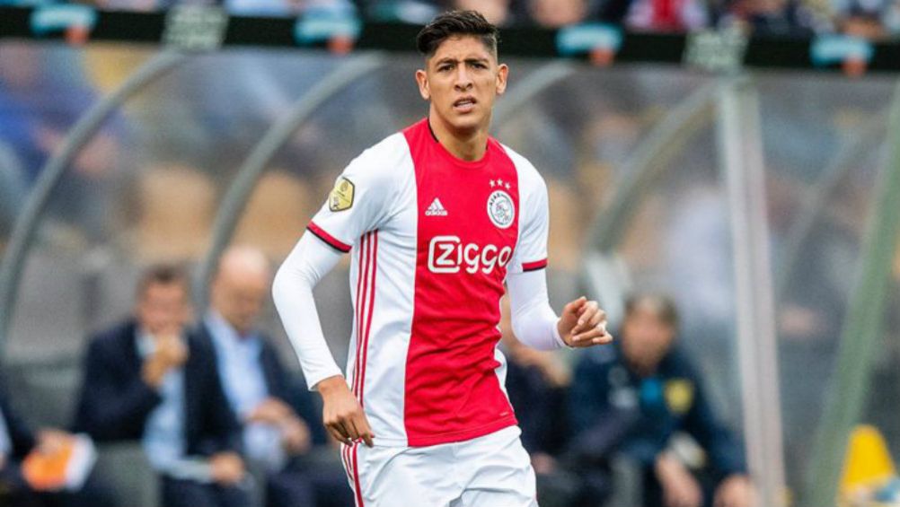 Edson, durante juego del Ajax