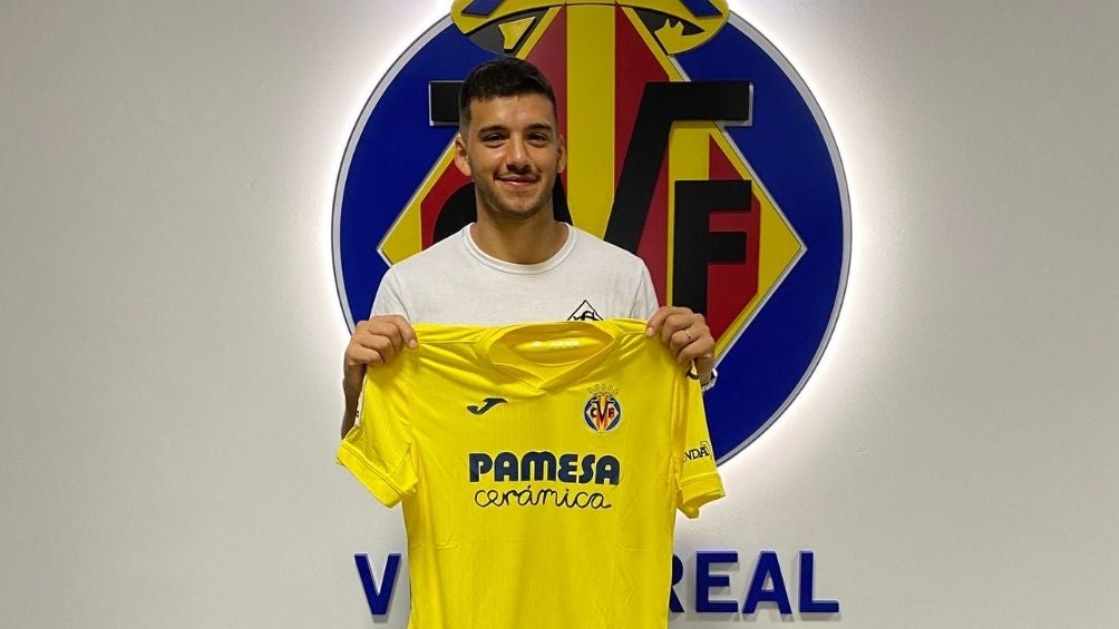 Geronimo Rulli con la camiseta de su nuevo equipo