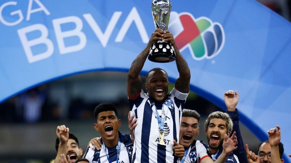 Rayados: Dorlan Pabón festejando el título de Liga MX 