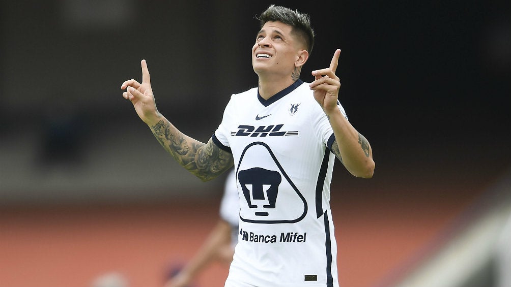 Iturbe en festejo de gol