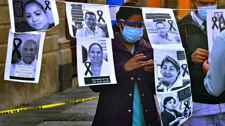 Memoria por los médicos muertos por Coronavirus en México