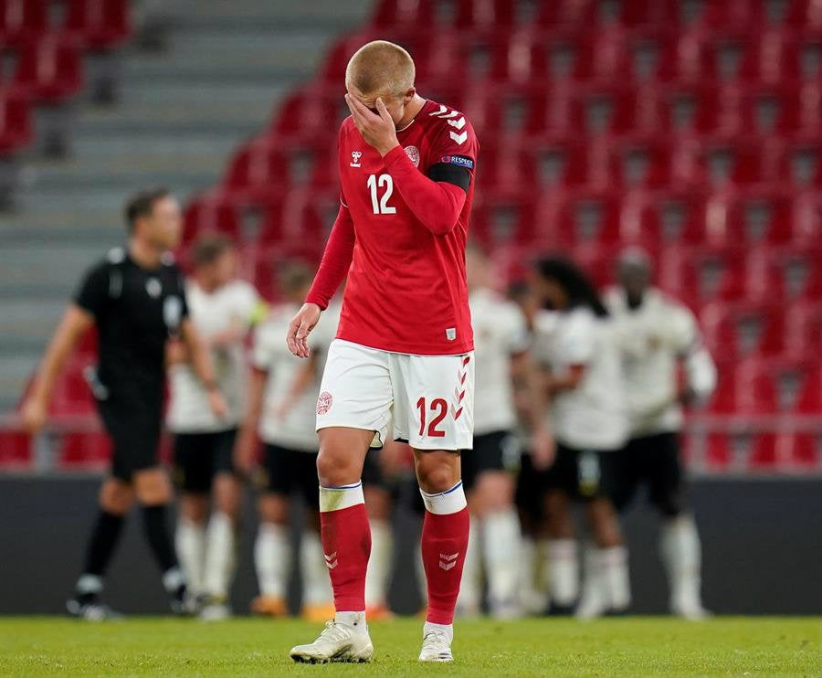 Kasper Dolberg se lamenta la derrota