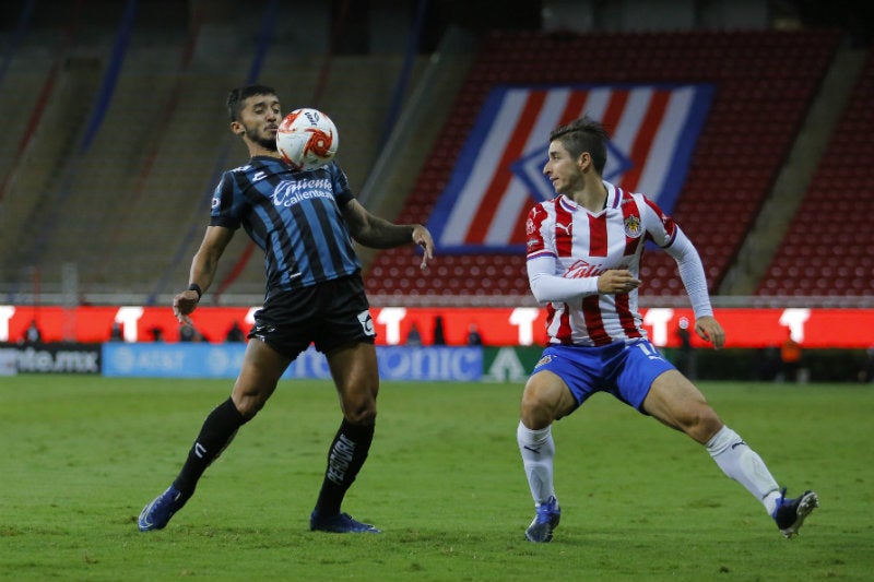 Chivas y Quértaro en partido