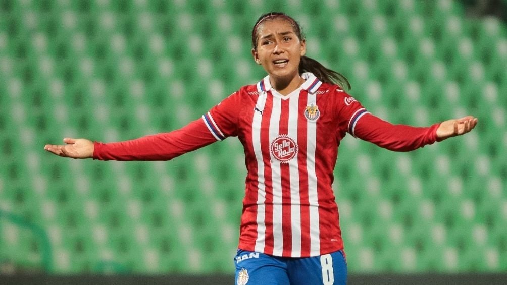 Dania Pérez durante el encuentro ante Santos 