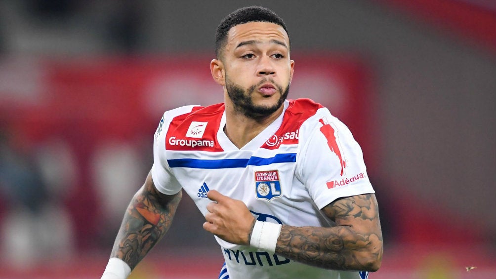  Memphis Depay  en partido con Lyon