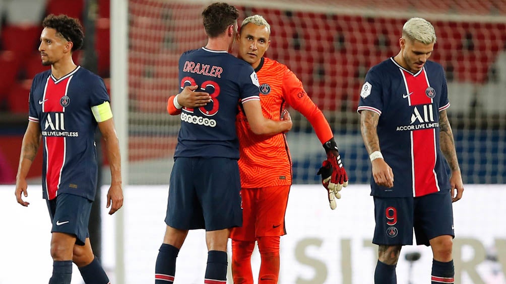 Jugadores del PSG tras un empate