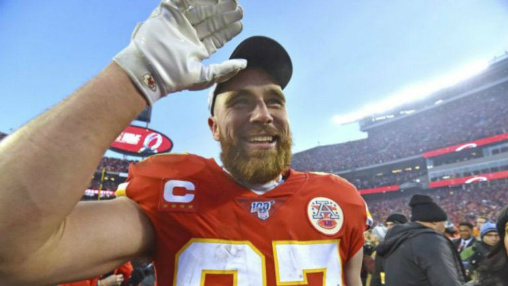 América: Travis Kelce, de los Kansas City Chiefs, agradeció su jersey personalizado