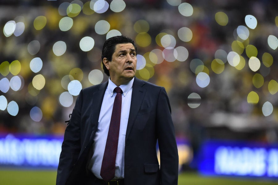 Tena previo a un Clásico Nacional en el Estadio Azteca