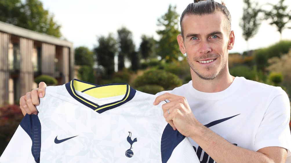 Bale con la playera del Tottenham 