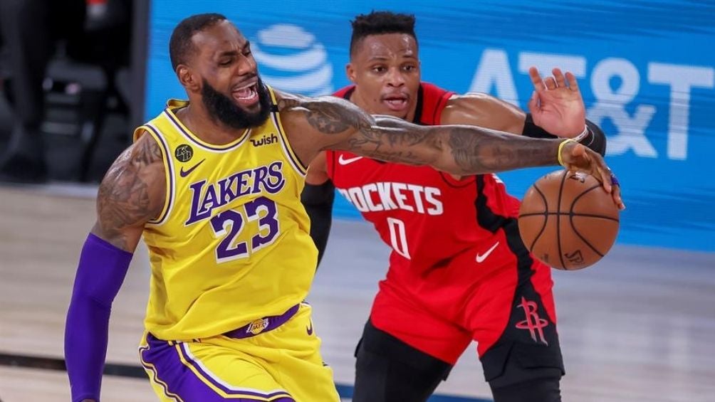 LeBron James en juego de los Lakers