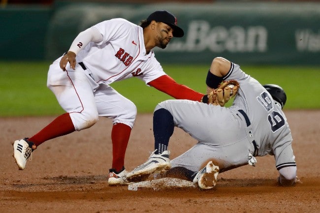 Bogaerts pone out a Judge