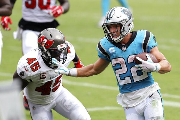 Christian McCaffrey en acción con Panthers