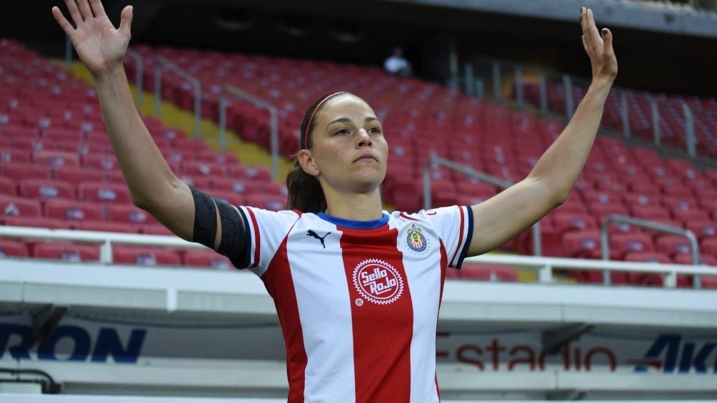 Janelly Farias en partido con Chivas