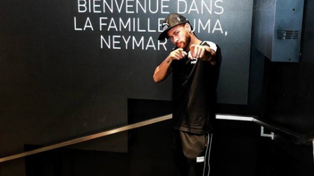 Neymar y Natalia Barulich se tomaron primera foto oficial del noviazgo