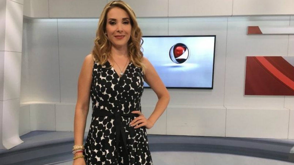 Azucena Uresti en noticiero