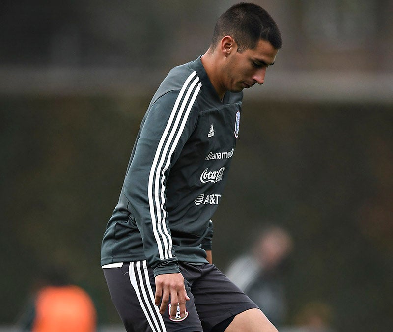 Mauro Lainez durante un entrenamiento con el Tricolor 