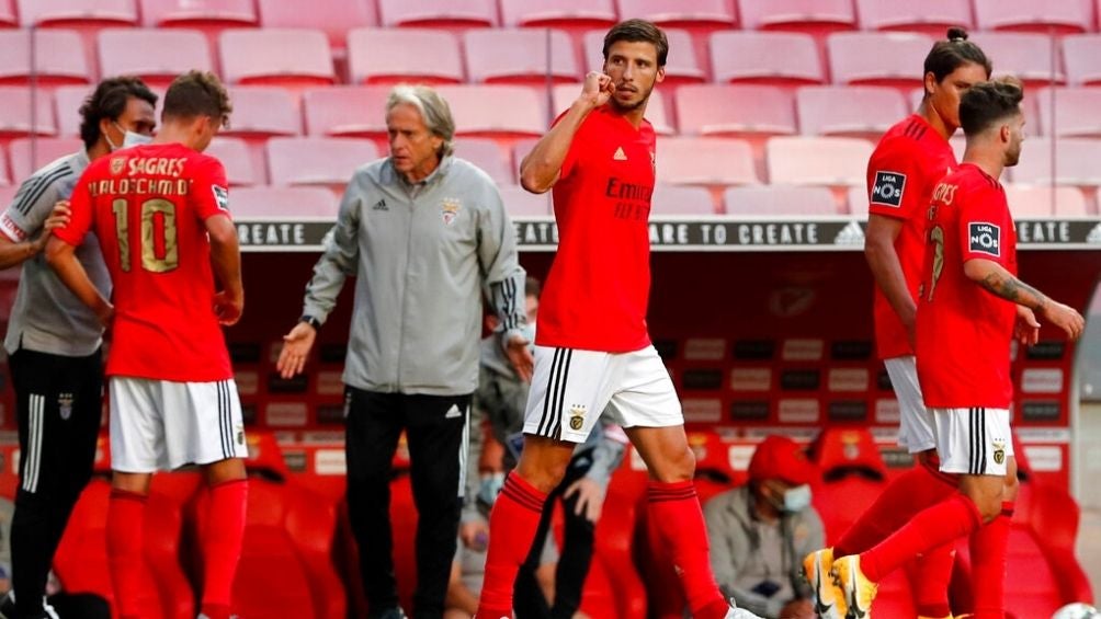 Rúben Dias con el Benfica