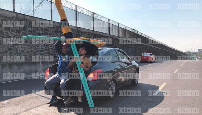 Integrantes de La Rebel en el recorrido a Cantera