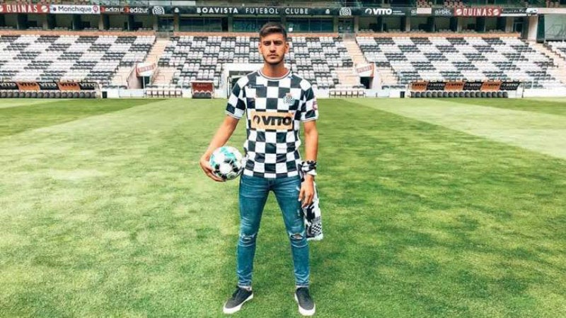 Alejandro Gómez en su presentación con el Boavista