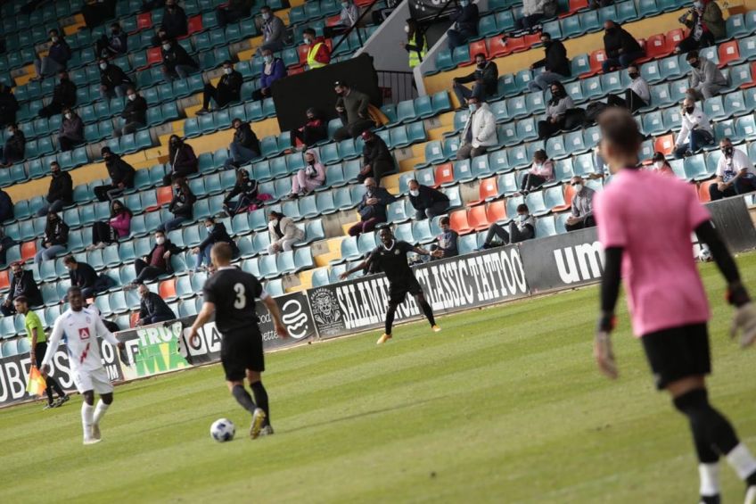 Álvarez (3) en partido con Salamanca