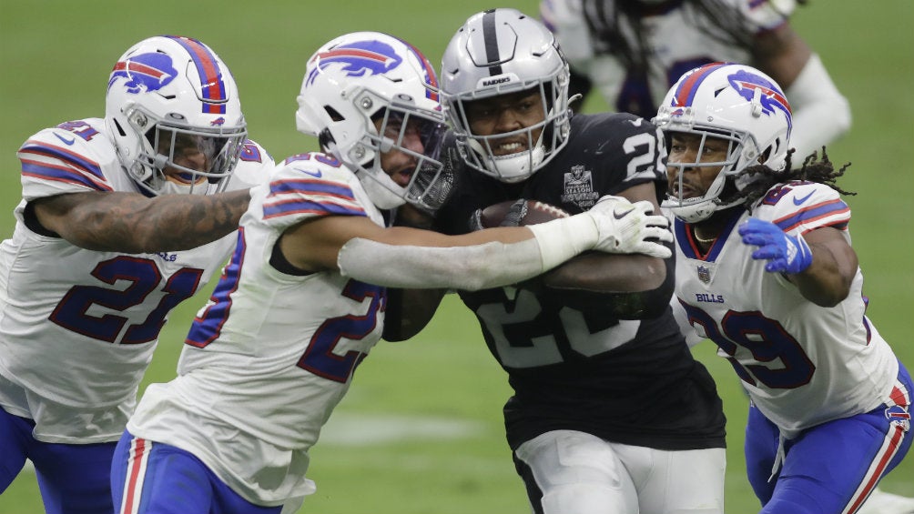 Bills vs Raiders en partido de la NFL